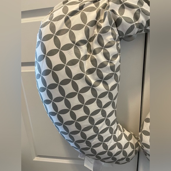 Boppy Total Body Maternity Pillow - Picture 2 of 6